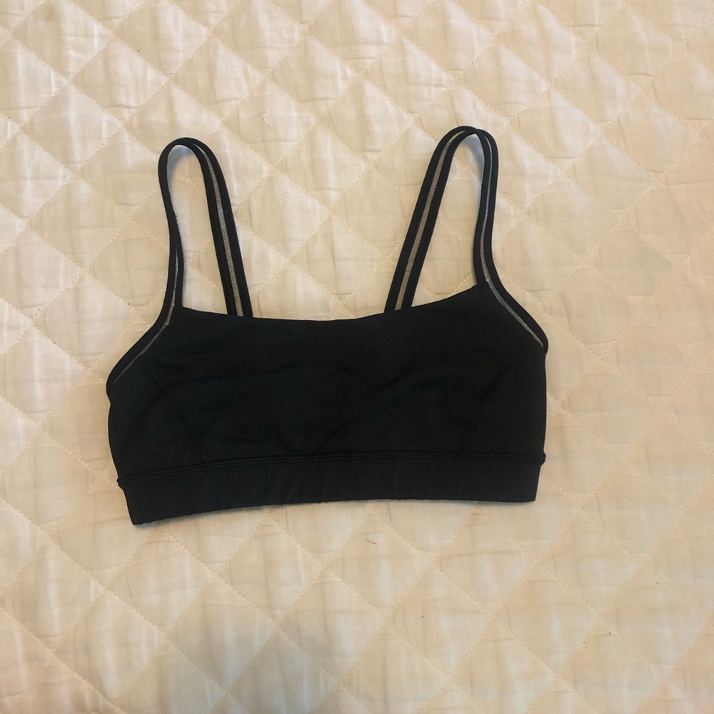 Lululemon size 4 sports bra